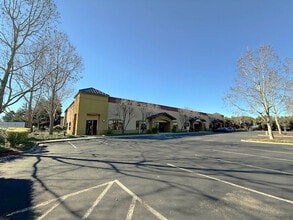 785-797 Technology Way, Napa, CA à louer Photo de l’immeuble– Image 1 sur 3