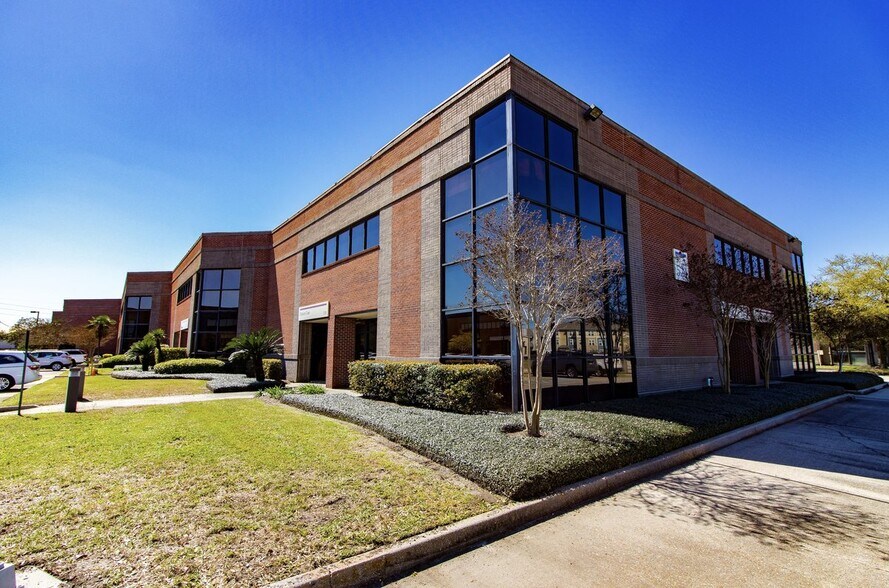520 Elmwood Park Blvd, Elmwood, LA à louer - Photo principale – Image 1 sur 9