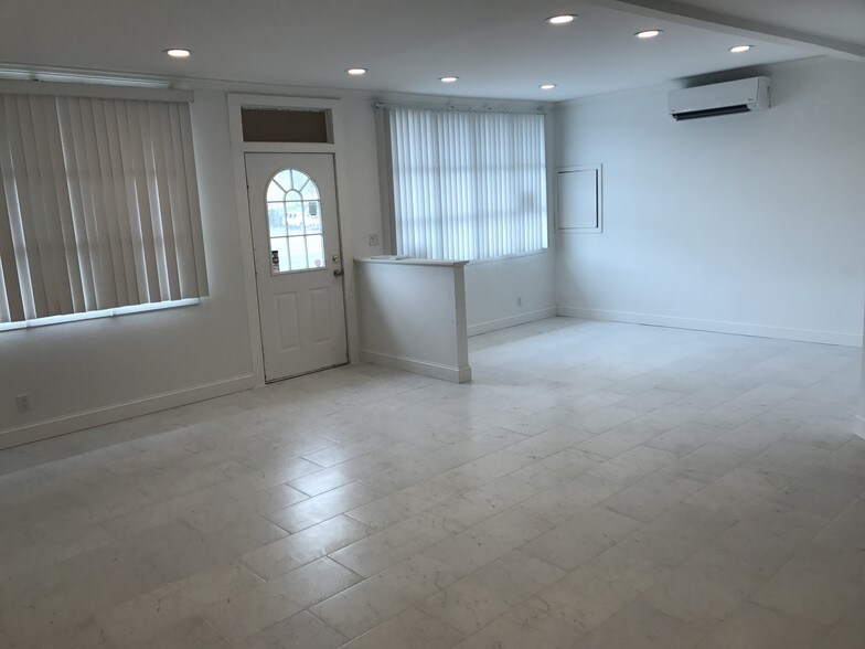 760-764 Middle Country Rd, Selden, NY à louer - Photo de l’immeuble – Image 3 sur 43