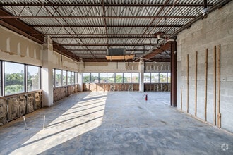 3745 Broadway, Fort Myers, FL à louer Photo intérieure– Image 2 sur 6