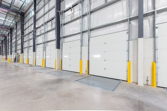 555 Research Drive, Pittston Township, PA à louer Photo intérieure– Image 2 sur 8