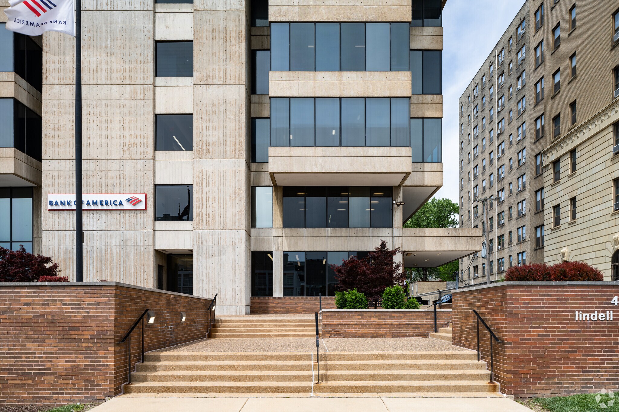 4625 Lindell Blvd, Saint Louis, MO à louer Photo de l’immeuble– Image 1 sur 10