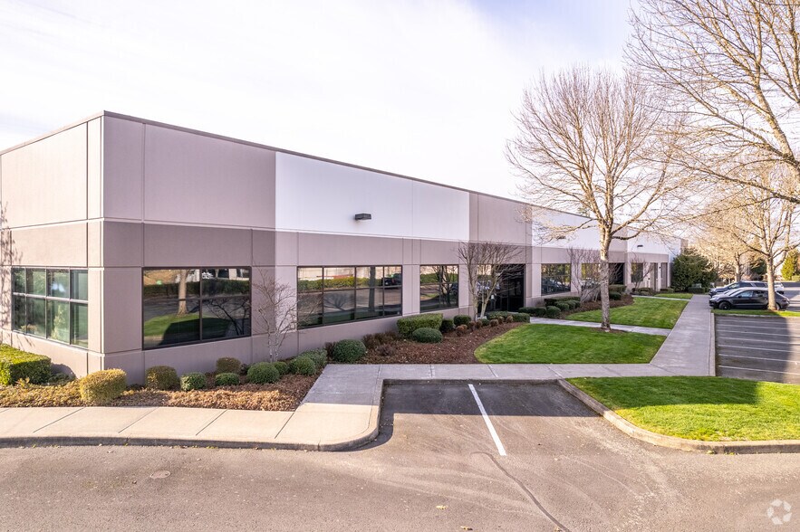 20160-20198 SW 112th Ave, Tualatin, OR à louer - Photo de l’immeuble – Image 2 sur 6