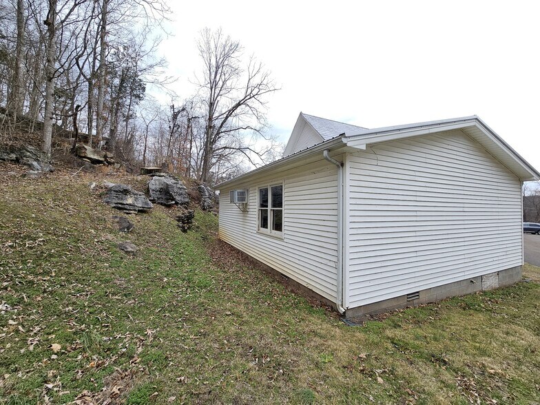 1124 Leach rd, Cumberland Furnace, TN à vendre - Photo de l’immeuble – Image 3 sur 18