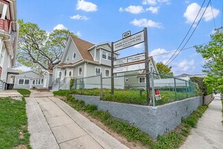 Plus de détails pour 129 New Dorp Plaza pl, Staten Island, NY - Bureau à vendre