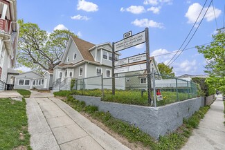 Plus de détails pour 129 New Dorp Plaza pl, Staten Island, NY - Bureau à vendre