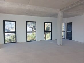 Avenue Marcel Paul (Rd 63), La Seyne-sur-Mer à louer Photo intérieure– Image 1 sur 4