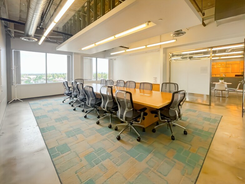 3420 Bristol St, Costa Mesa, CA à louer - Photo intérieure – Image 2 sur 14