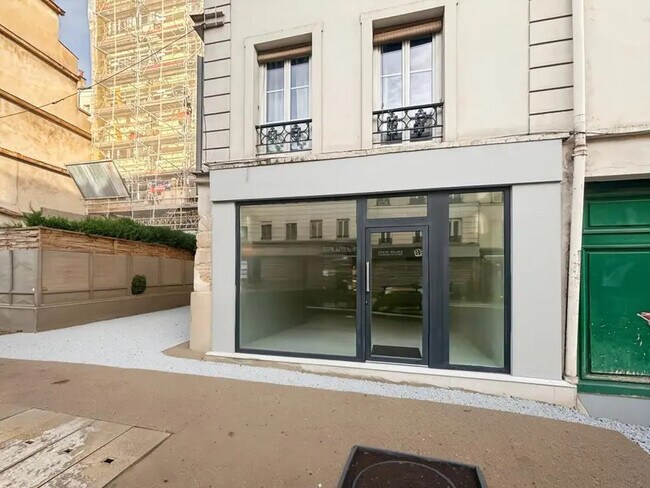 Plus de détails pour 235 Rue De Charenton, Paris - Logement à vendre