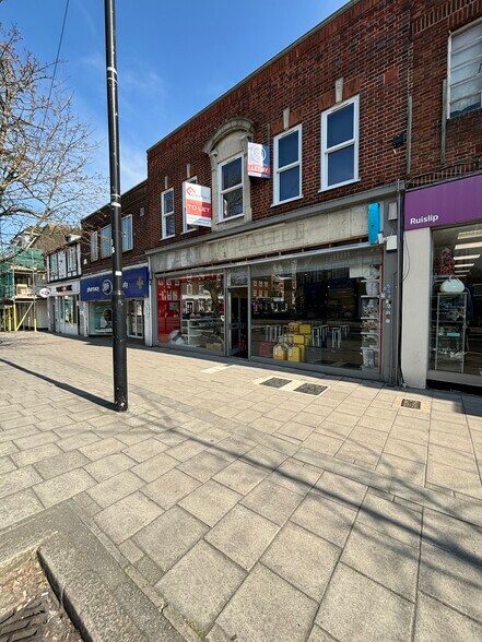 69-69a High St, Ruislip à vendre - Photo de l’immeuble – Image 1 sur 3