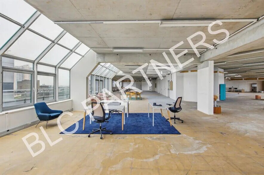 Bureau dans Paris à louer - Photo de l’immeuble – Image 2 sur 10