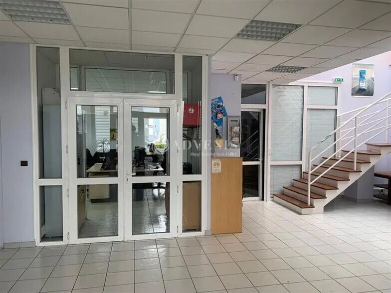 Bureau dans Saint-Ouen à vendre - Photo de l’immeuble – Image 1 sur 7