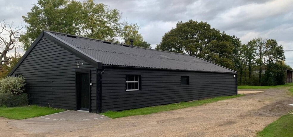 Coneyhurst Rd, Billingshurst à louer - Photo de l’immeuble – Image 2 sur 4