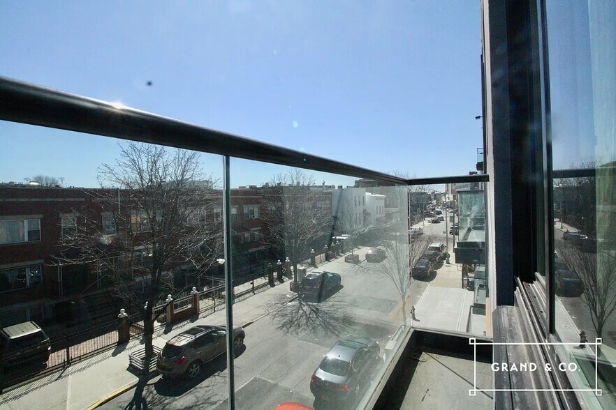 Suydam Street Apartments portefeuille de 5 biens à vendre sur LoopNet.fr - Photo de l’immeuble – Image 3 sur 35