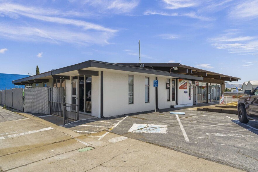 8655 Monterey Rd, Gilroy, CA à vendre - Photo de l’immeuble – Image 3 sur 7
