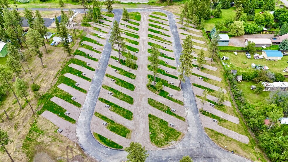 433 Ash Rd, Kalispell, MT à vendre - Photo de l’immeuble – Image 2 sur 38
