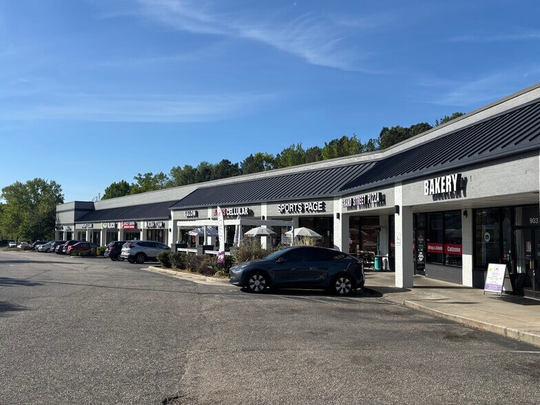 817-909 N Smithfield Rd, Knightdale, NC à louer - Photo de l’immeuble – Image 2 sur 3