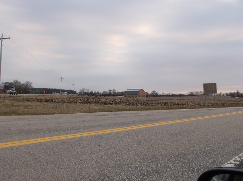 State Road 26, Oshkosh, WI à vendre - Photo principale – Image 1 sur 4