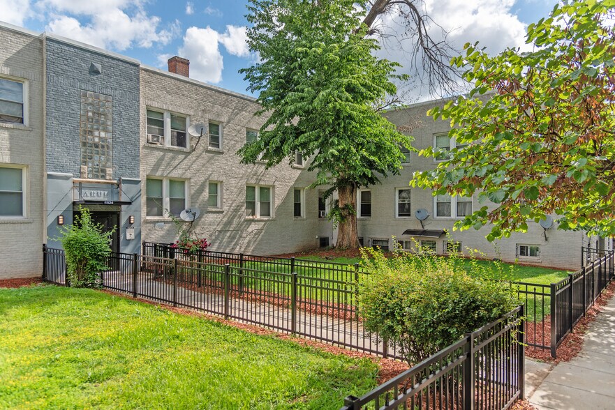 1524 F St NE, Washington, DC à vendre - Photo de l’immeuble – Image 3 sur 16