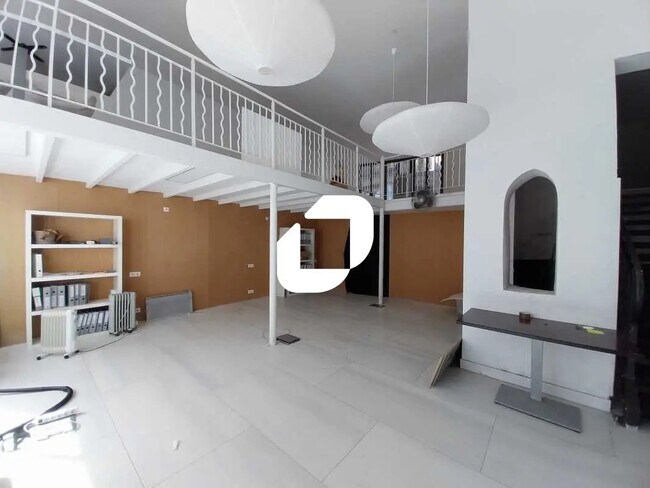 Plus de détails pour Local commercial à vendre