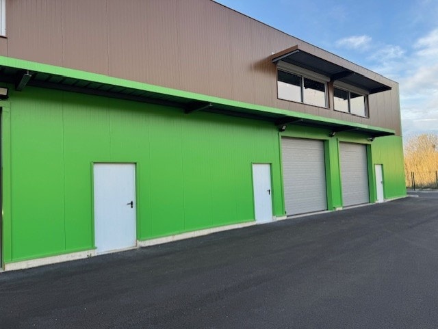 Local commercial dans Les Arcs à louer - Photo de l’immeuble – Image 3 sur 7