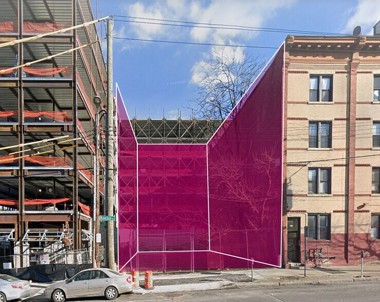 400 Riverdale Ave, Yonkers, NY à vendre - Photo de l’immeuble – Image 1 sur 1