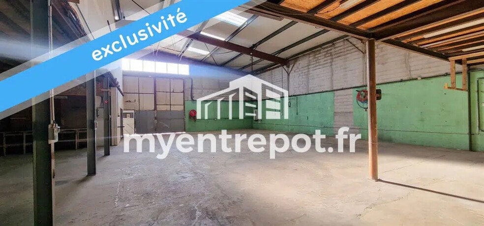 Local d’activités dans La Penne-sur-Huveaune à louer - Photo de l’immeuble – Image 2 sur 9