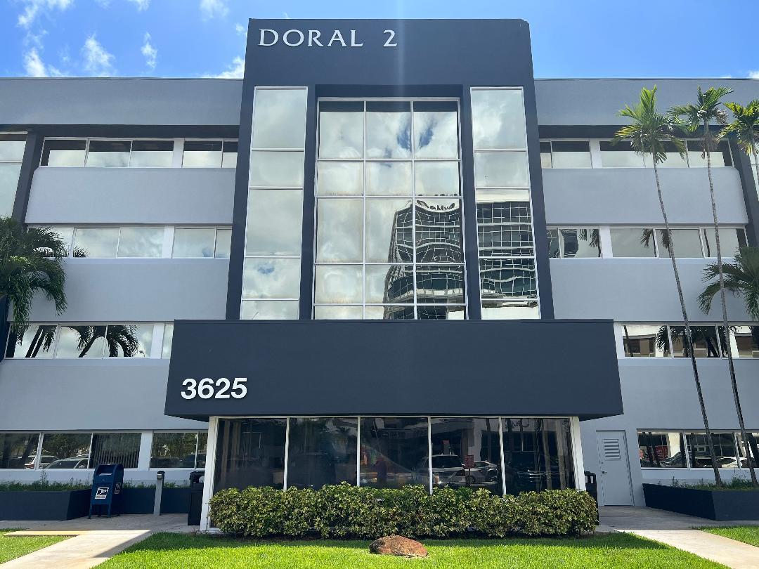 3625 NW 82nd Ave, Doral, FL à louer Photo de l’immeuble– Image 1 sur 8