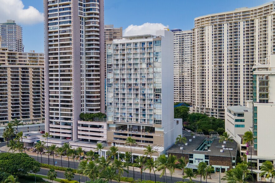 1920 Ala Moana Blvd, Honolulu, HI à louer - Photo de l’immeuble – Image 2 sur 17