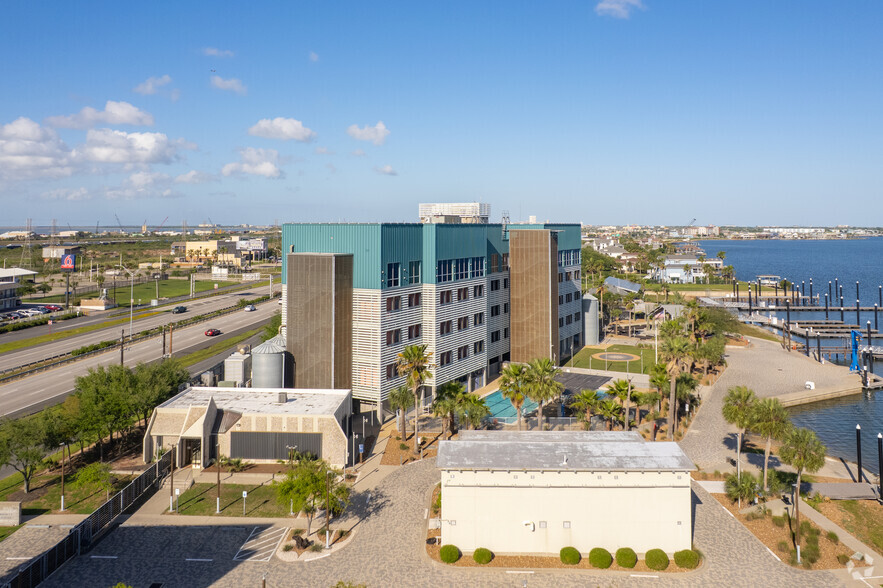 7407-7511 Broadway St, Galveston, TX à vendre - Photo de l’immeuble – Image 2 sur 5