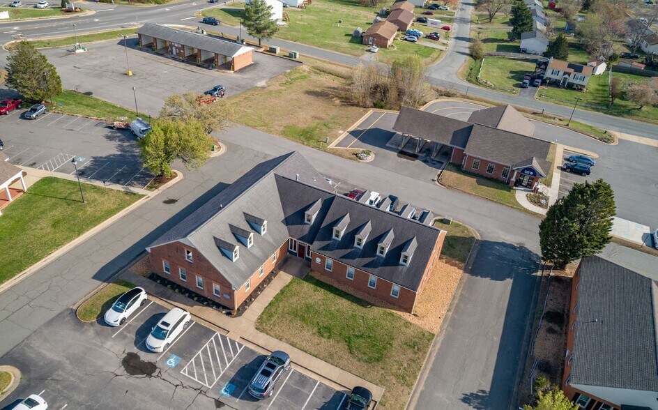 10411 Courthouse Rd, Spotsylvania, VA à vendre - Photo de l’immeuble – Image 1 sur 10