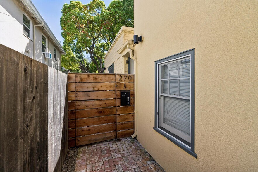 270 Everett Ave, Palo Alto, CA à vendre - Photo de l’immeuble – Image 3 sur 10