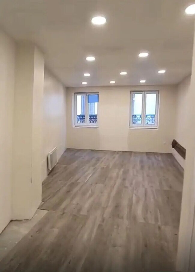 Plus de détails pour Local commercial à louer