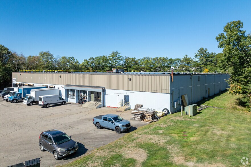 146 Campanelli Pky, Stoughton, MA à louer - Photo principale – Image 1 sur 8