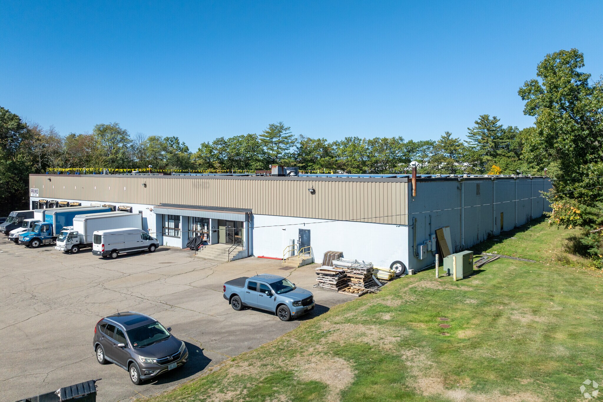 146 Campanelli Pky, Stoughton, MA à louer Photo principale– Image 1 sur 9