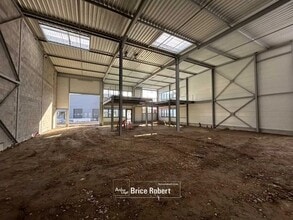 Local d’activités dans Pierre-Bénite à louer Photo intérieure– Image 2 sur 7