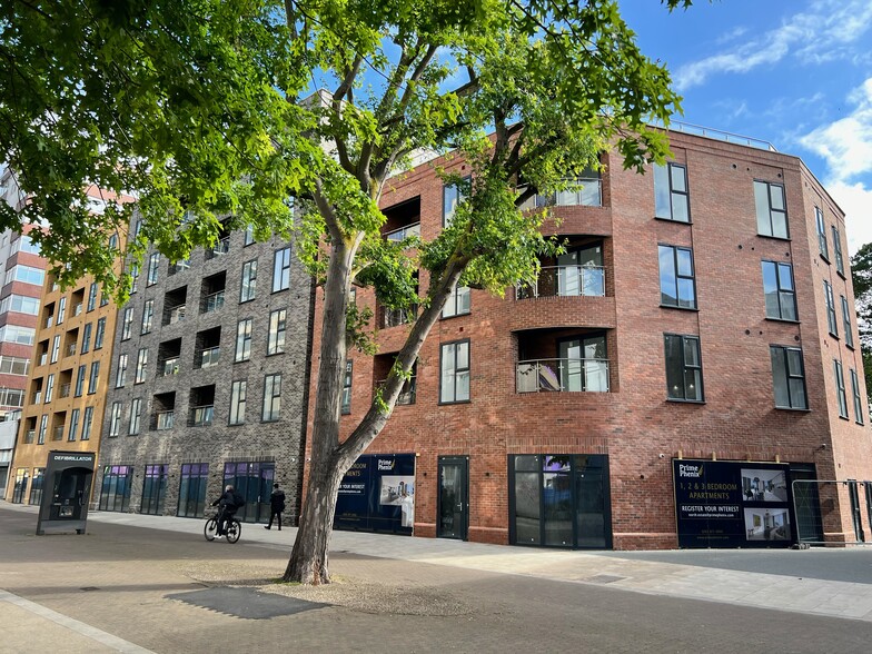 22-44 North St, Romford à louer - Photo de l’immeuble – Image 2 sur 5