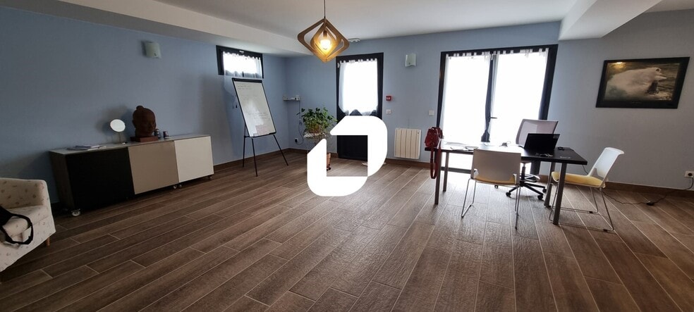 Bureau dans Coupvray à vendre - Photo intérieure – Image 1 sur 10