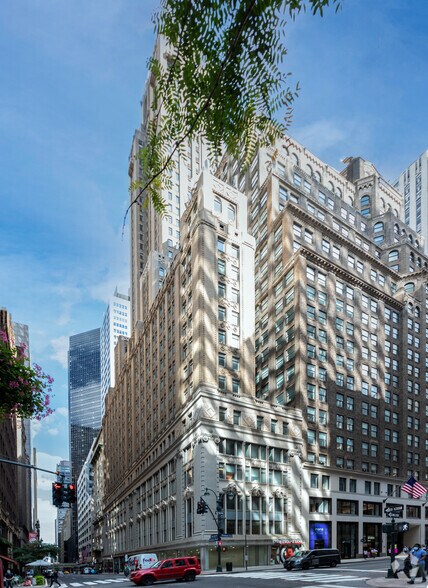295 Madison Ave, New York, NY à louer - Photo de l’immeuble – Image 1 sur 18