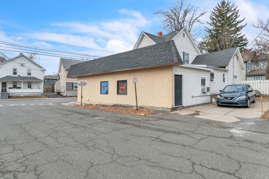 94 Meadow St, Westfield, MA à louer - Photo de l’immeuble – Image 3 sur 6