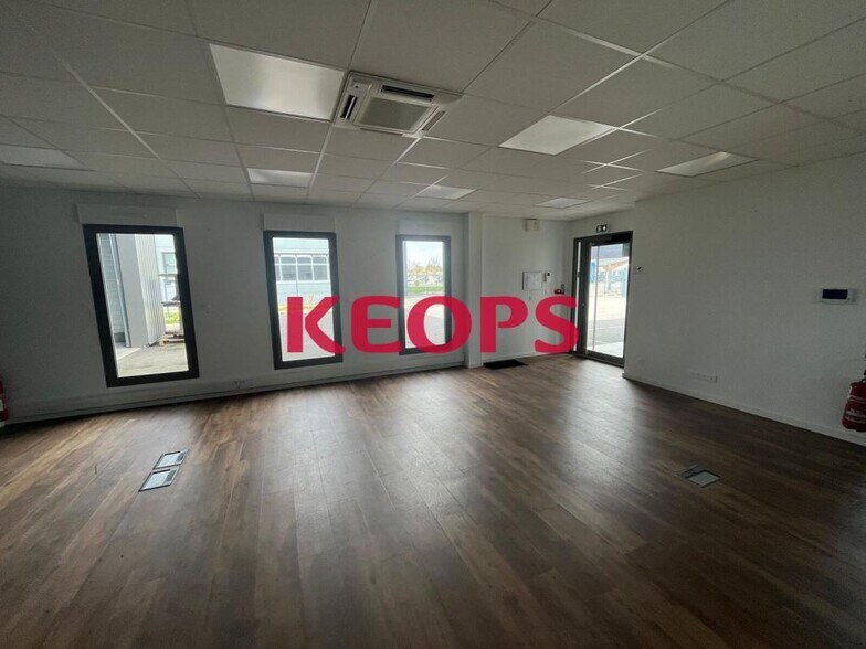 522 Rue Morhange, Deyme à vendre - Photo de l’immeuble – Image 3 sur 7
