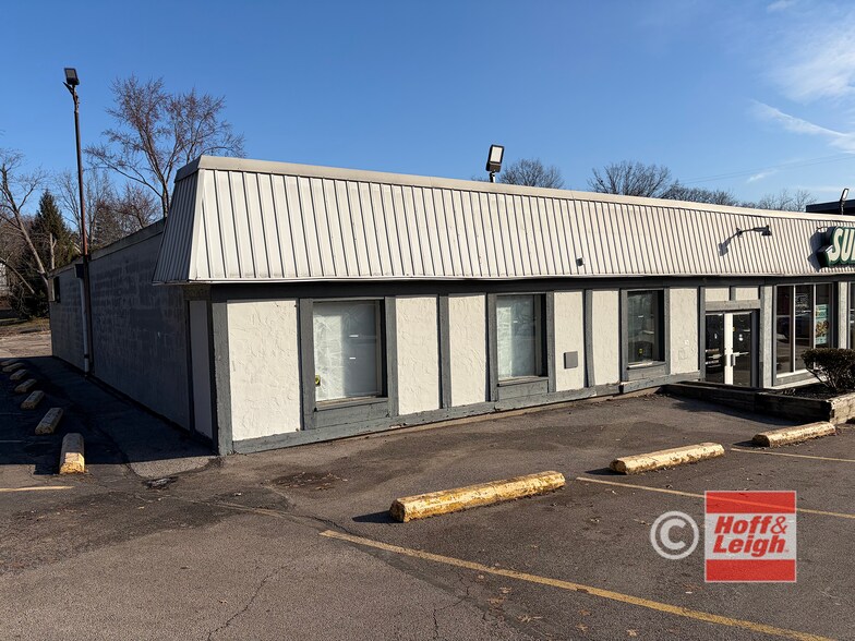1029-1035 Kenmore Blvd, Akron, OH à louer - Photo de l’immeuble – Image 2 sur 5
