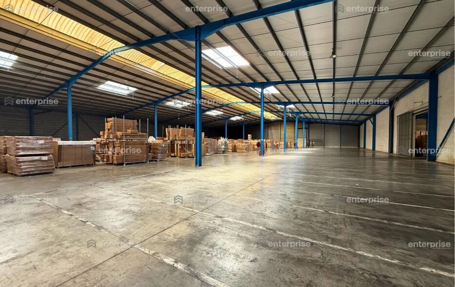 Industriel/Logistique dans Amiens à louer - Photo de l’immeuble – Image 3 sur 3
