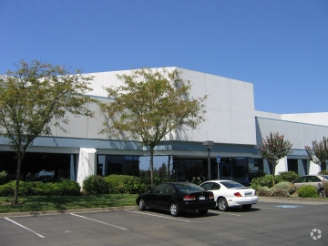 3601-3645 Westwind Blvd, Santa Rosa, CA à louer - Photo de l’immeuble – Image 3 sur 4