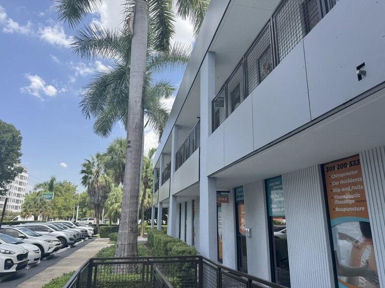 3901 NW 79th Ave, Doral, FL à louer - Photo de l’immeuble – Image 2 sur 9
