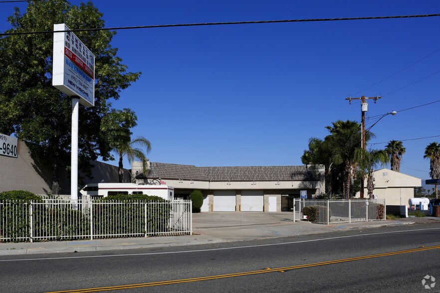 387 W La Cadena Dr, Riverside, CA à vendre - Photo de l’immeuble – Image 3 sur 5