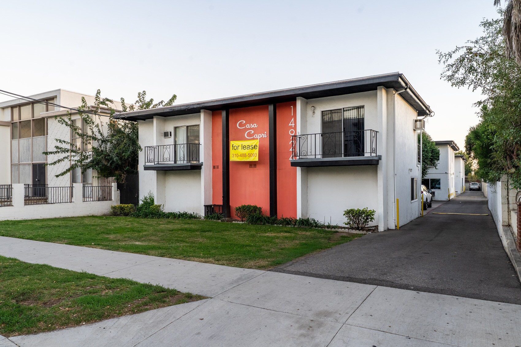 14924 Roscoe Blvd, Panorama City, CA à vendre Photo de l’immeuble– Image 1 sur 17