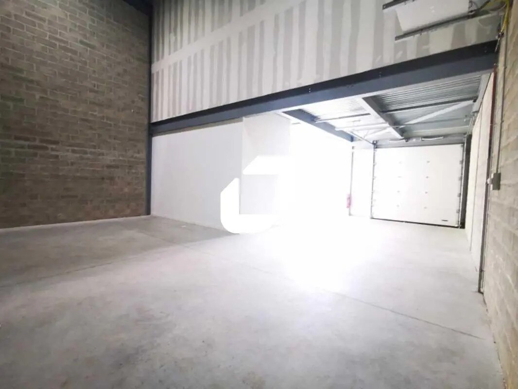 Local d’activités dans Bussy-Saint-Martin à louer Photo de l’immeuble– Image 1 sur 6