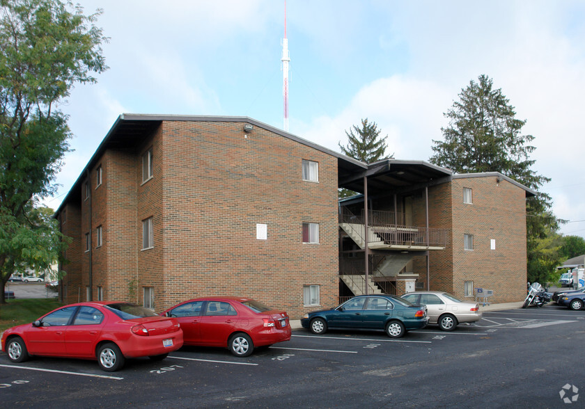 515 Riverview Dr, Columbus, OH à vendre - Photo de l’immeuble – Image 2 sur 6