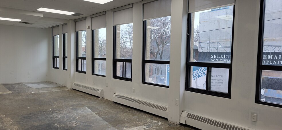 845-851 St Clair Av W, Toronto, ON à louer - Photo intérieure – Image 3 sur 15